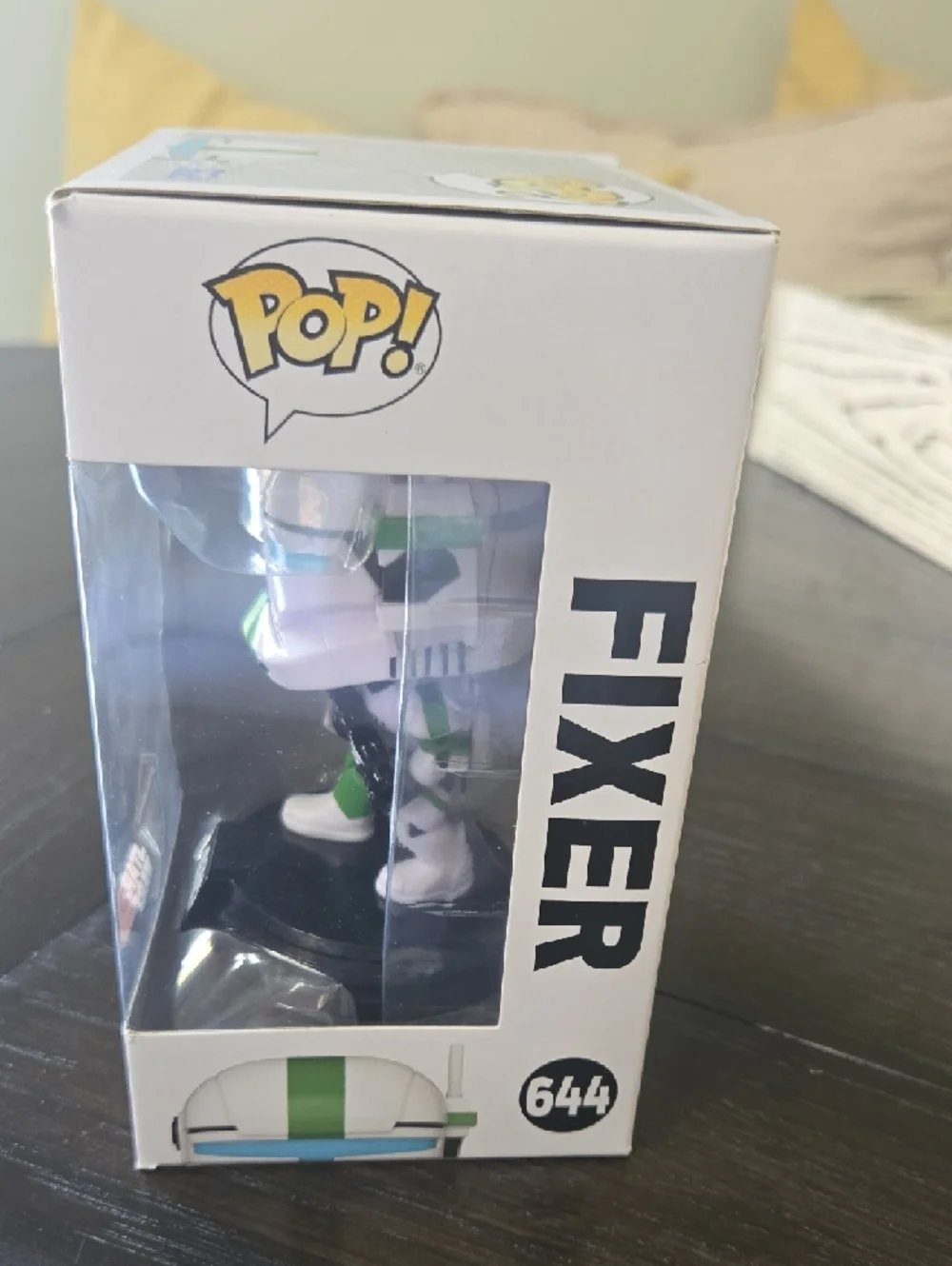 Funko Pop! Star Wars Fixer Vinyl Figure - White, Green & Blue - Picture 4 of 5